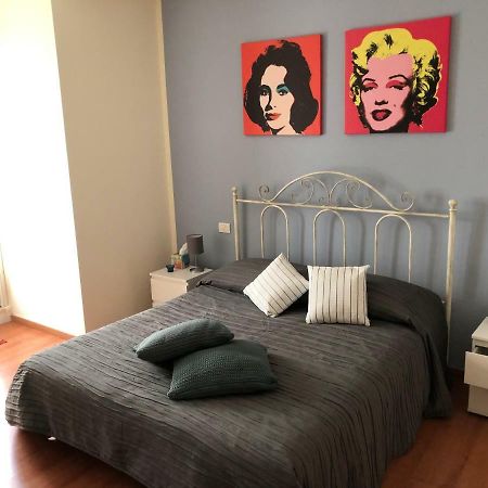 Irides Rooms A Un Passo Dai Parchi Divertimento Lazise Exterior photo